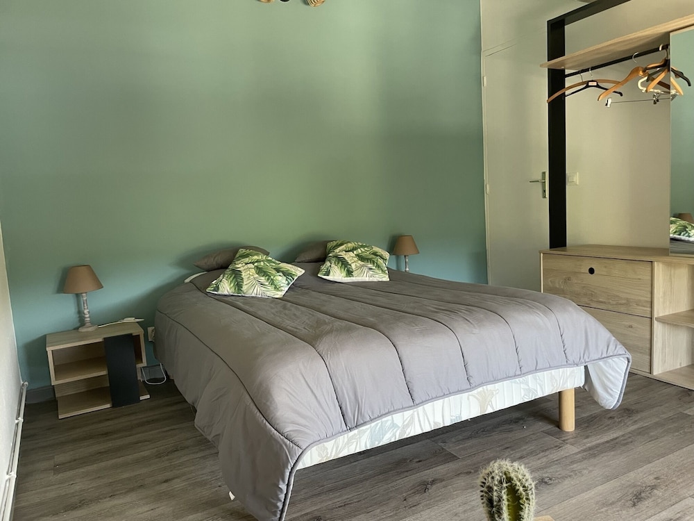 Family Apartment photo 2