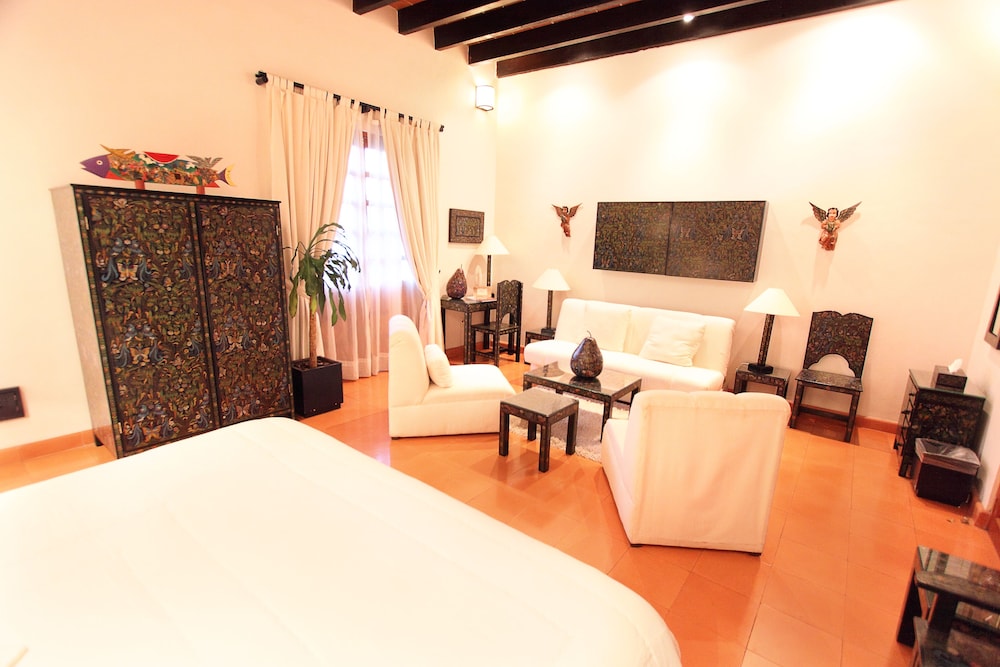 Premium Double Room - Photo 9