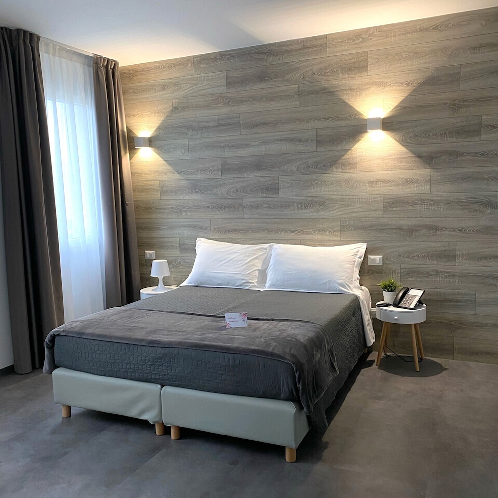 Double Room - Photo 1