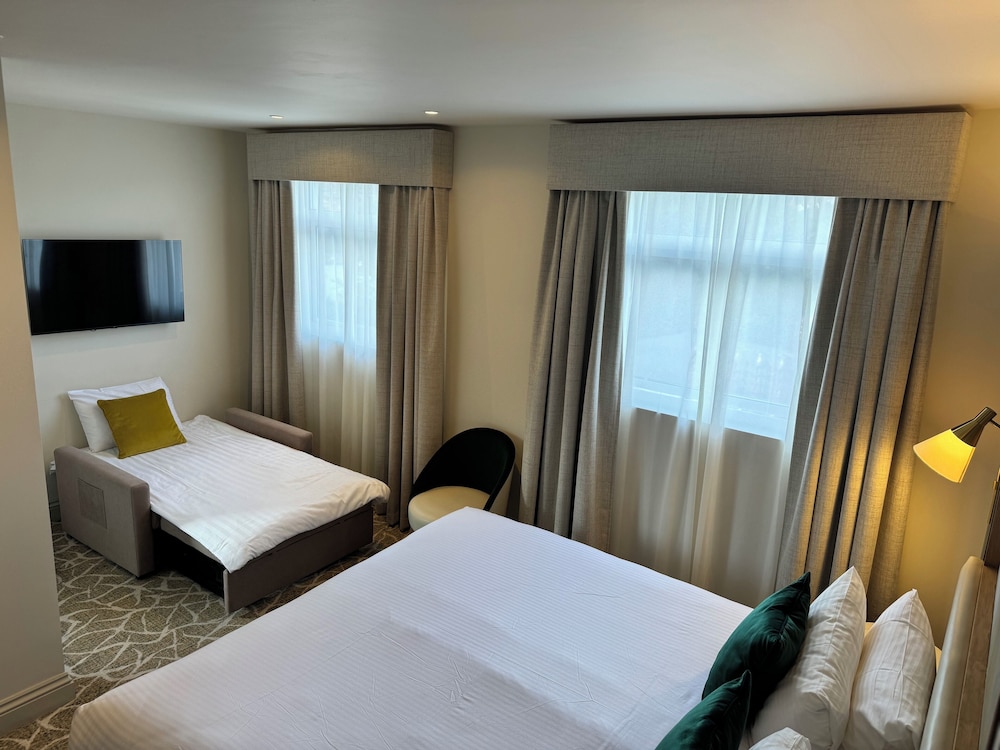 Premier Triple Room photo 2