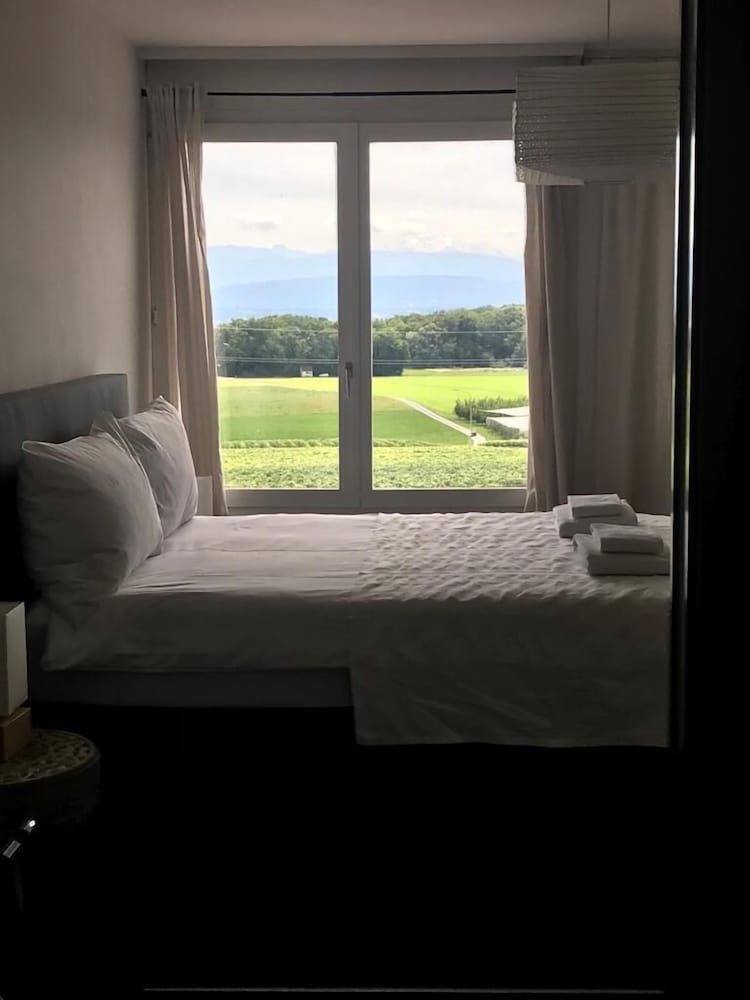Superior Room, Lake View photo 2