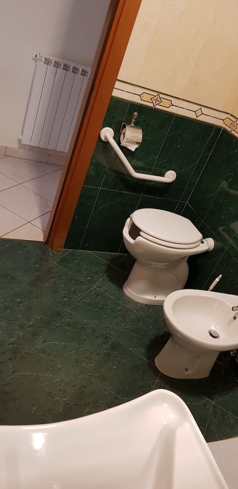Standard Double or Twin Room photo 3