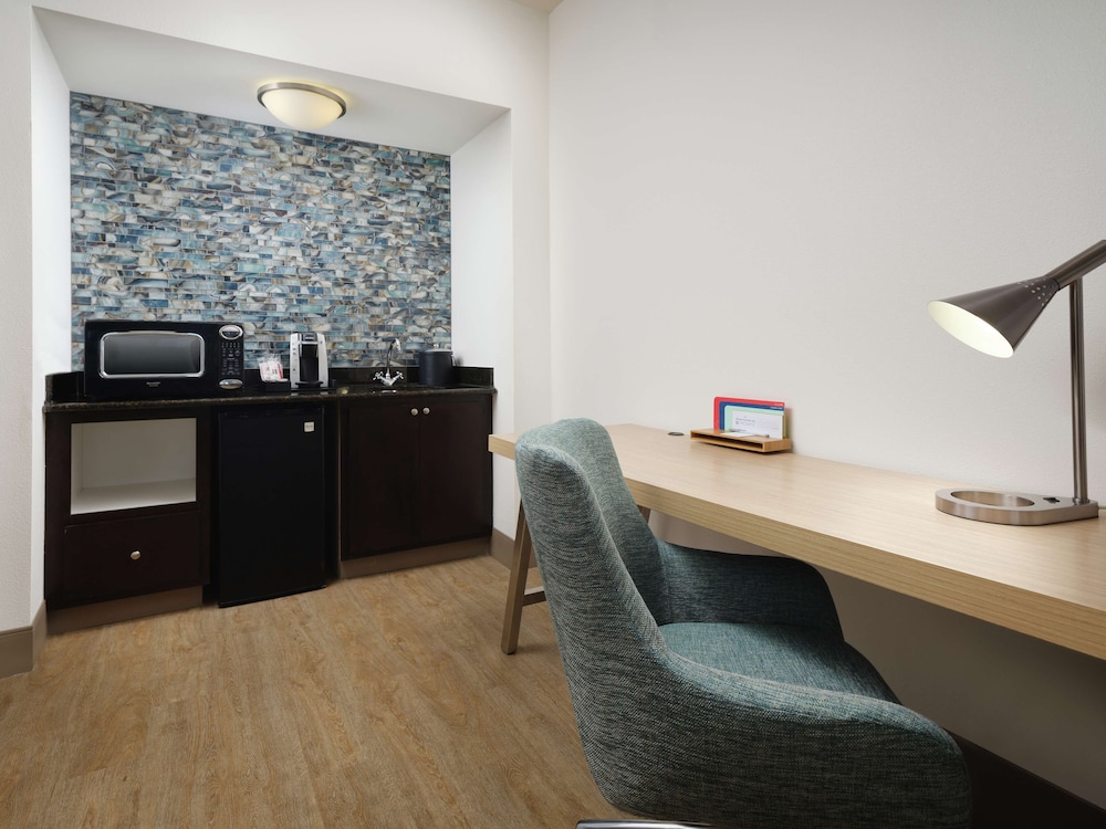Suite - Photo 2