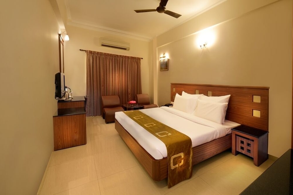 Executive Room - Photo 1