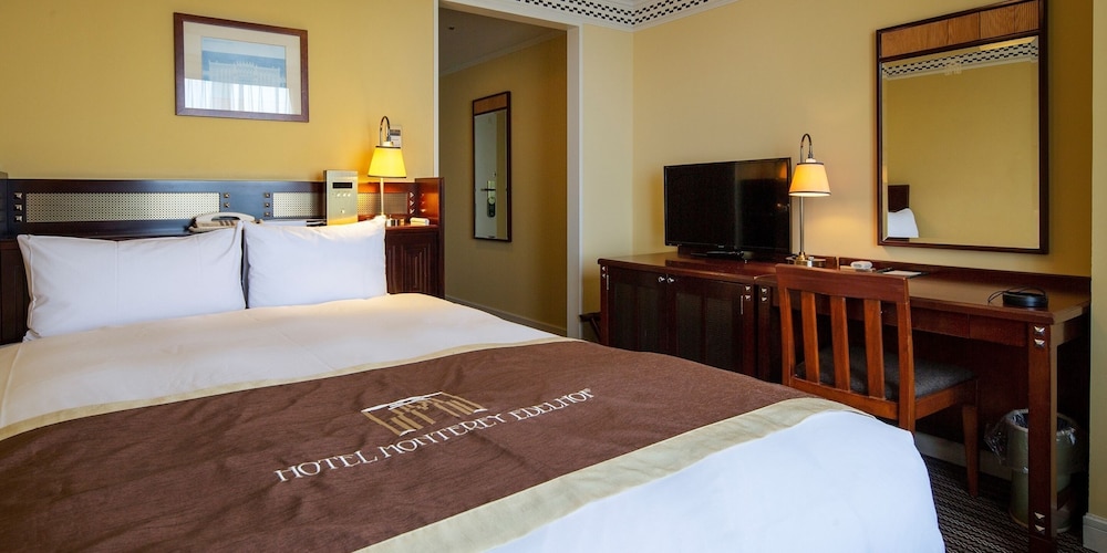 Semi Double Room (16th - 21nd floors), Non Smoking