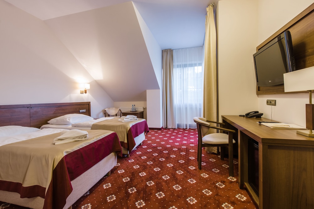 Standard Twin Room, 2 Twin Beds - Photo 5