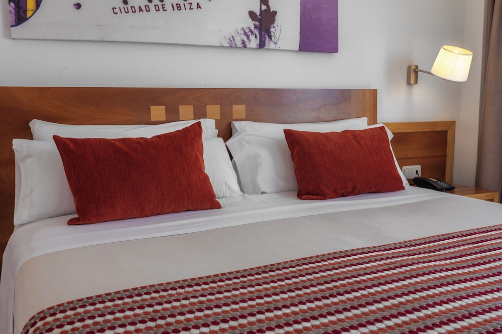 Double or Twin Room, Balcony, Sea View - Photo 6