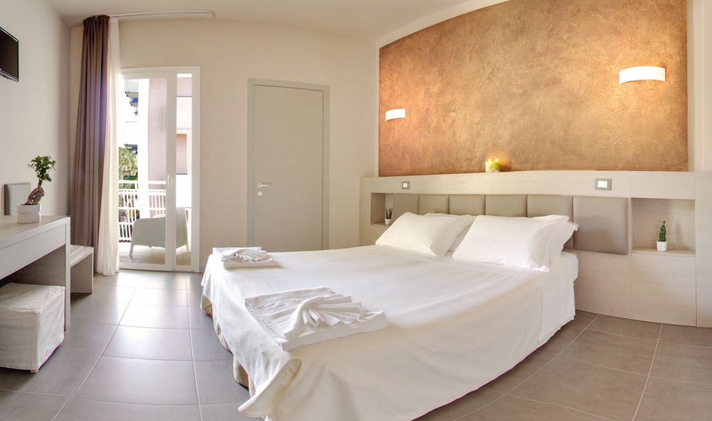 Comfort Double Room, Balcony photo 1