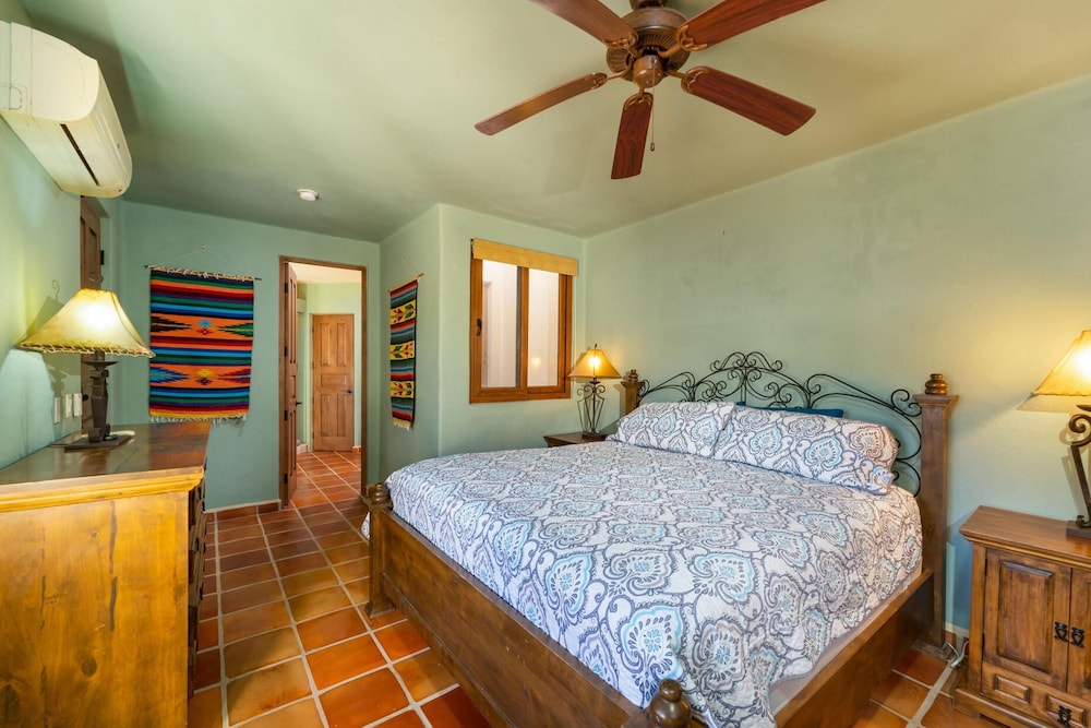 House, 2 Bedrooms photo 1