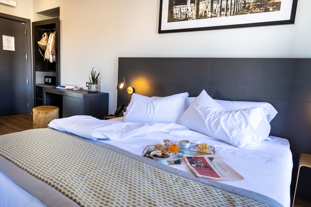 Exclusive Room