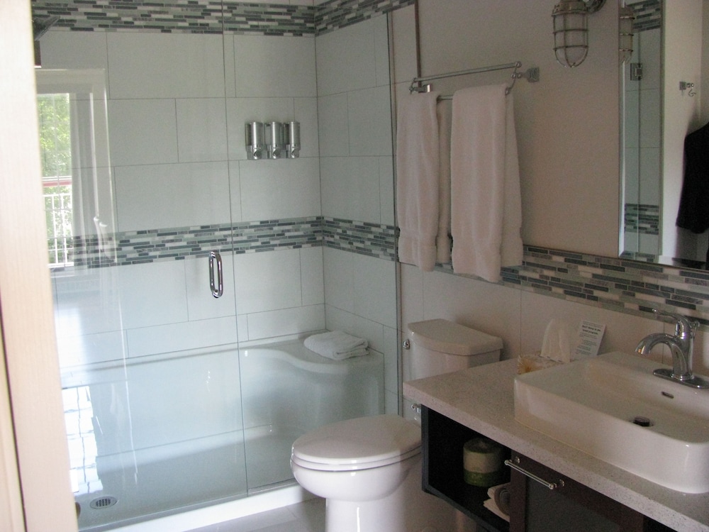 Luxury Suite photo 3