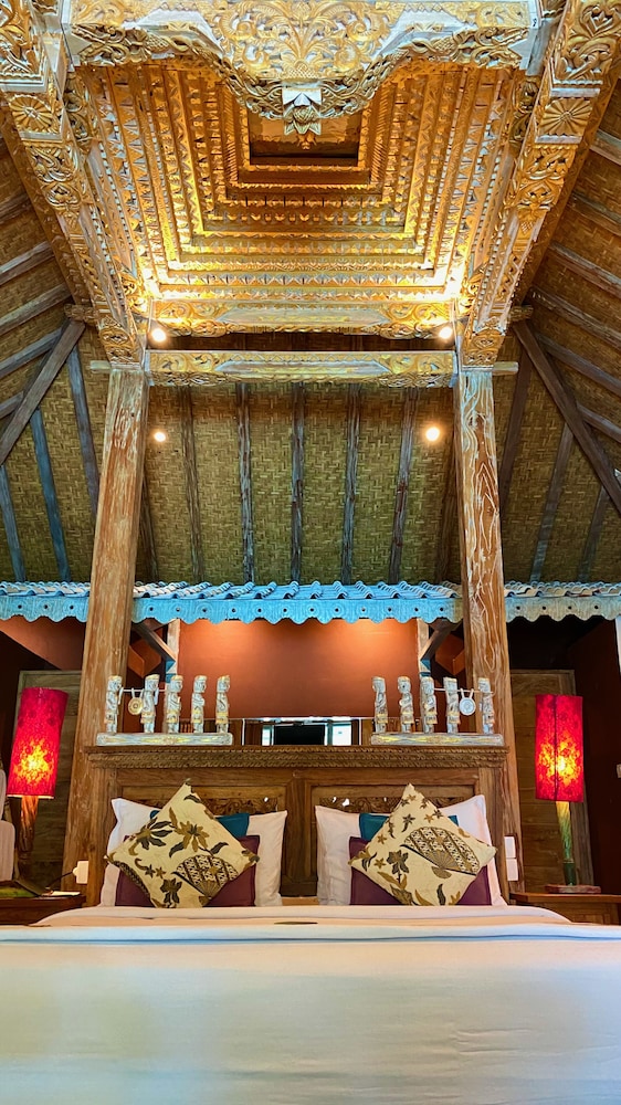 Royal Villa - Photo 16
