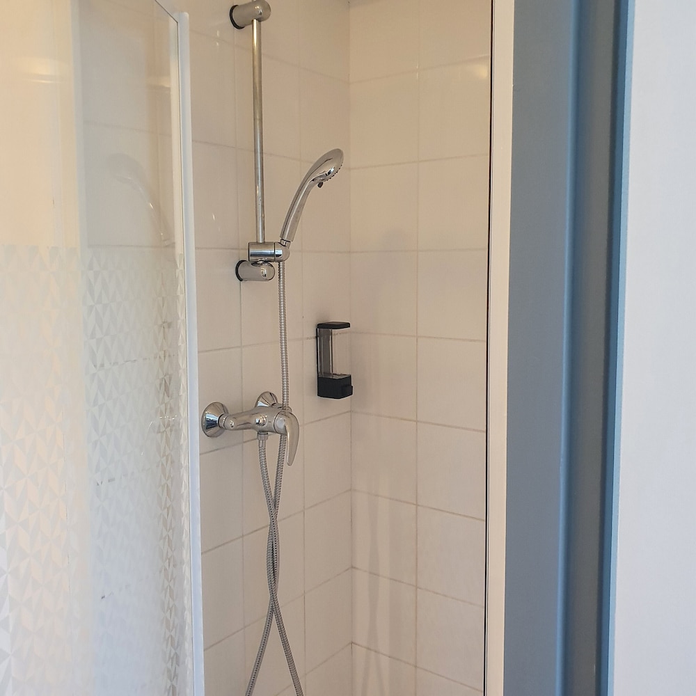Triple Room, Multiple Beds photo 2