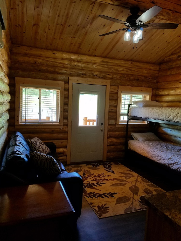 Luxury Cabin (Cabin 24) photo 1