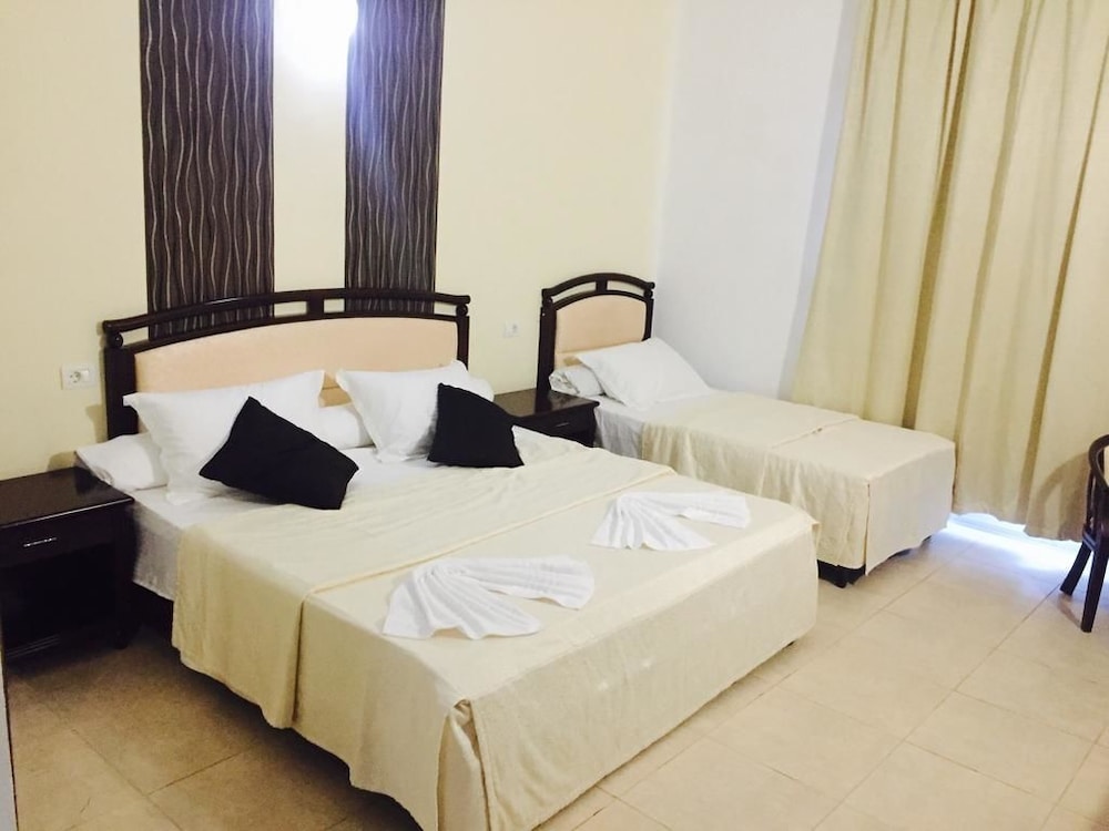 Comfort Triple Room, Balcony, Beach View photo 1
