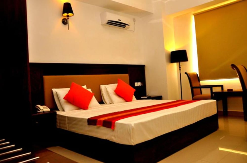 City AC Room photo 1