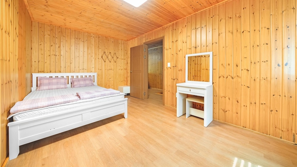 Basic Room, 1 Bedroom (Kkotsulbang) - Photo 6