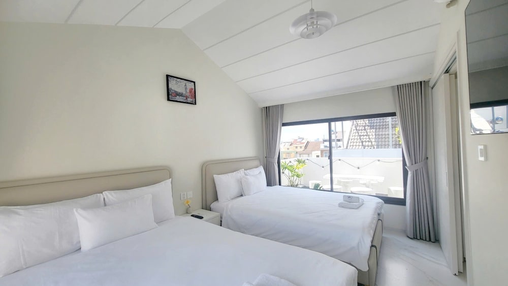 Family Suite with Terrace - Attic view