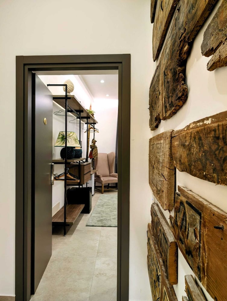 Elite Room