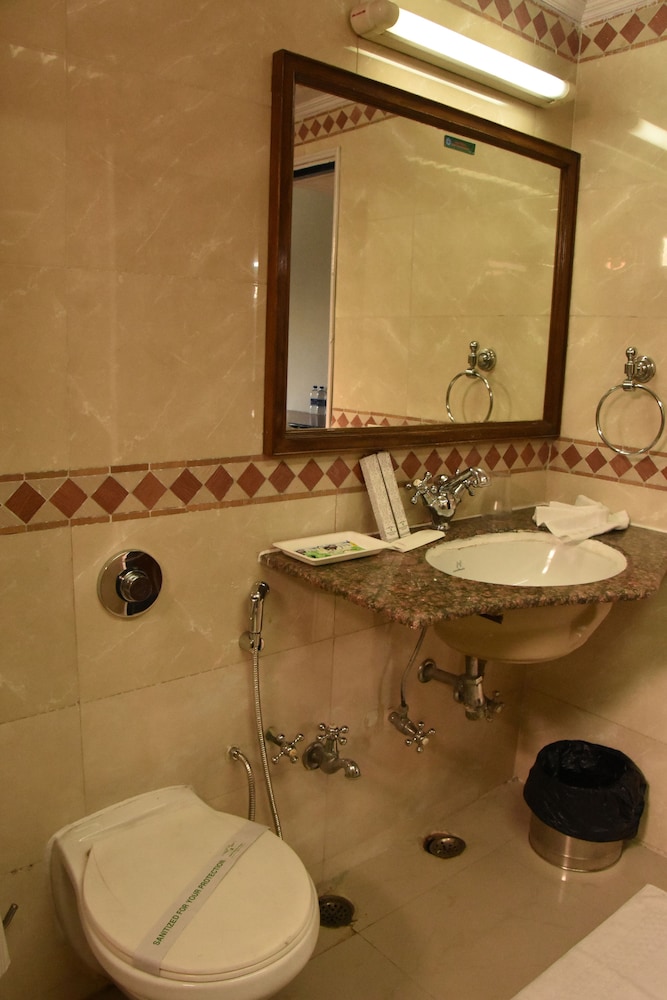 Suite - Photo 2