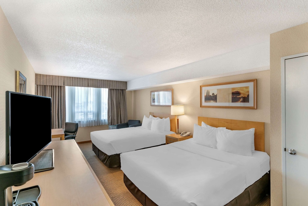 Business Room, 2 Queen Beds, Non Smoking - Photo 1