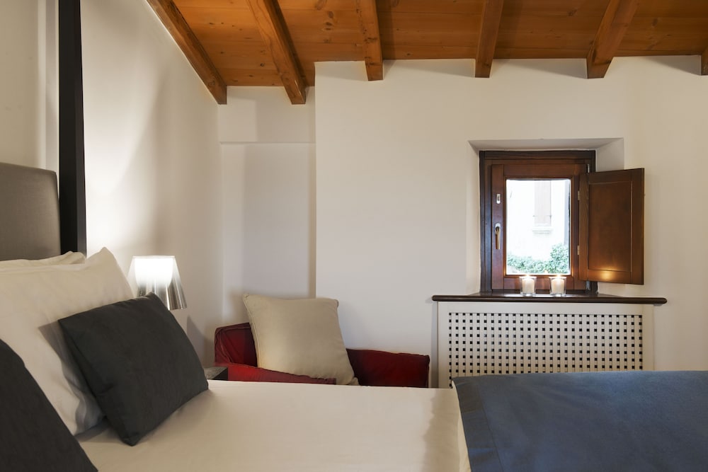 Standard Room photo 1