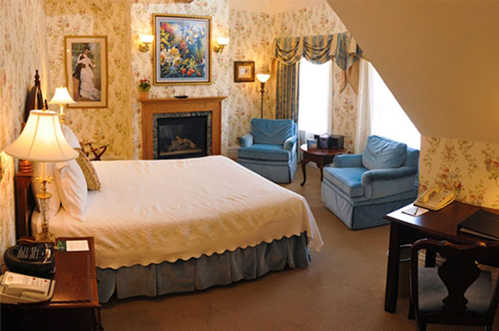 Harvey Young Suite photo 1