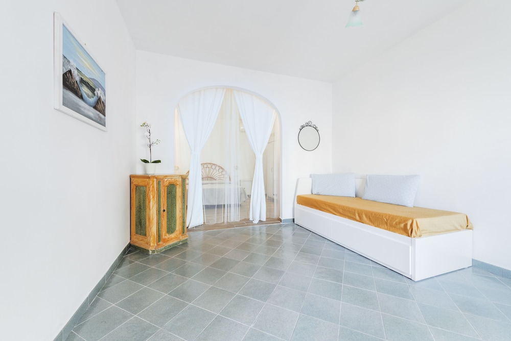 Standard Apartment, 1 Bedroom, Balcony, Partial Sea View photo 1