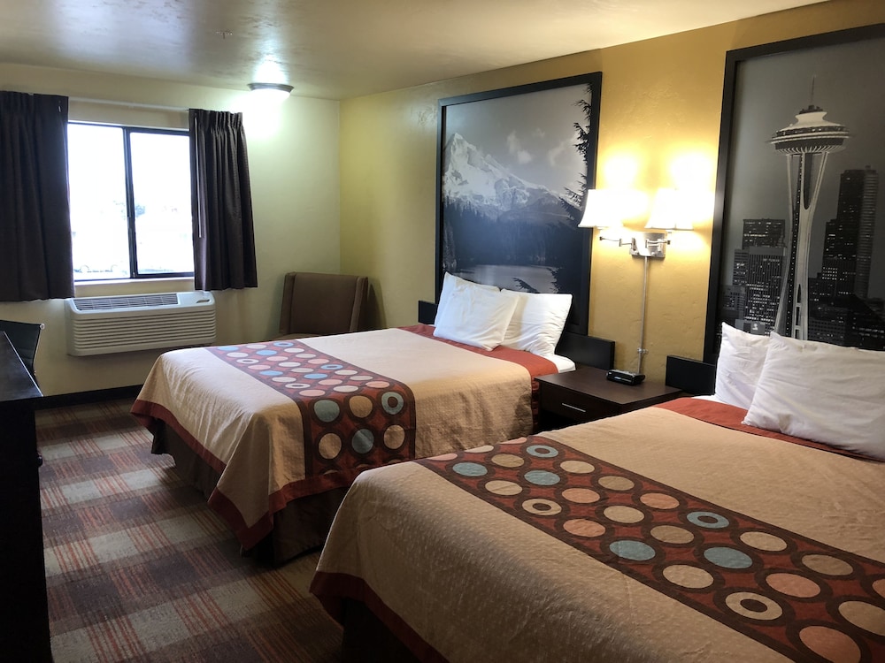 Standard Room, 2 Queen Beds - Photo 4