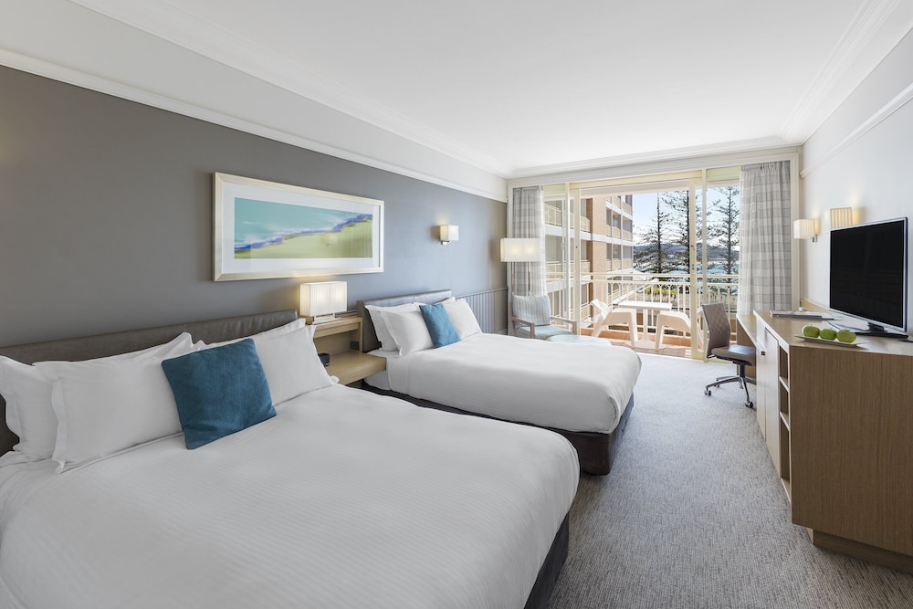 Premium Room, 2 Queen Beds, Balcony, Pool View - Photo 4