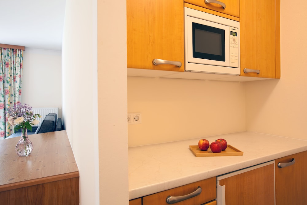 Suite (Truyen) photo 3