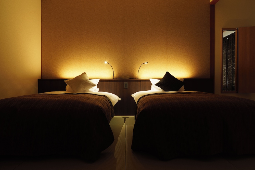 Japanese-Style Room with Beds, Non smoking photo 3