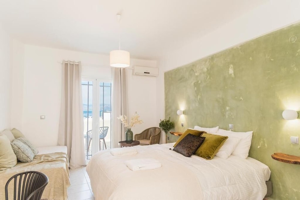 Superior Triple Room, Beach View