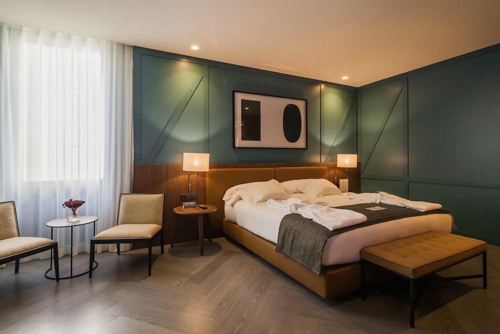 Superior Room (Triple)