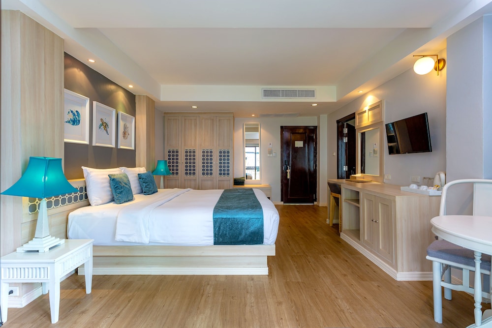 Deluxe Double ( 1 double bed) - Photo 6