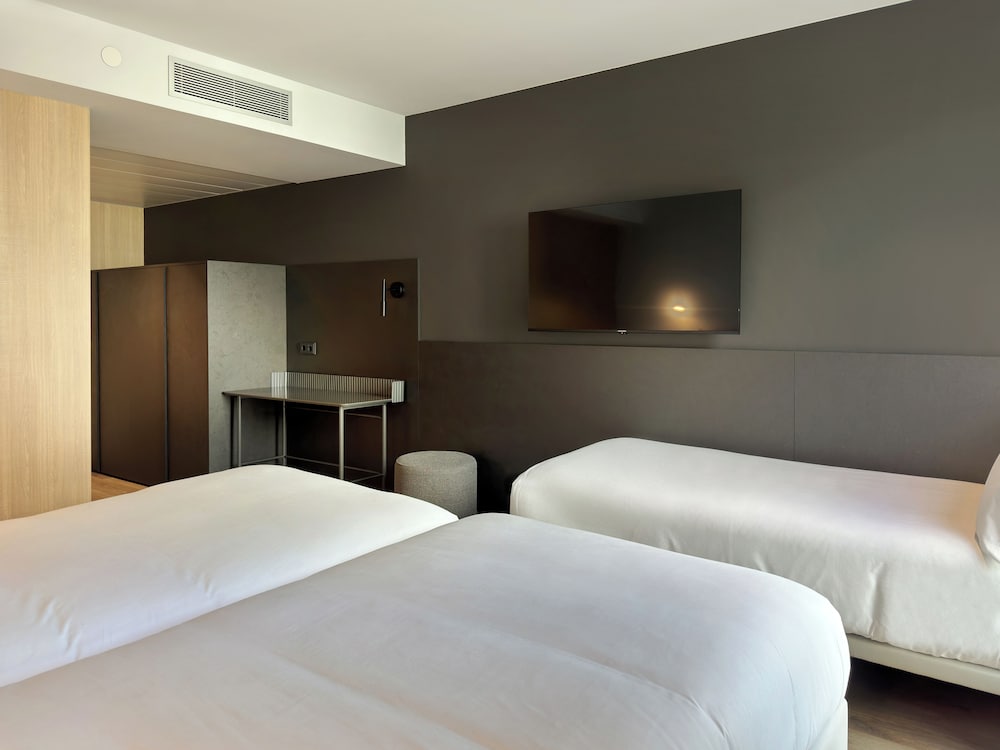 Standard Triple Room - Photo 6