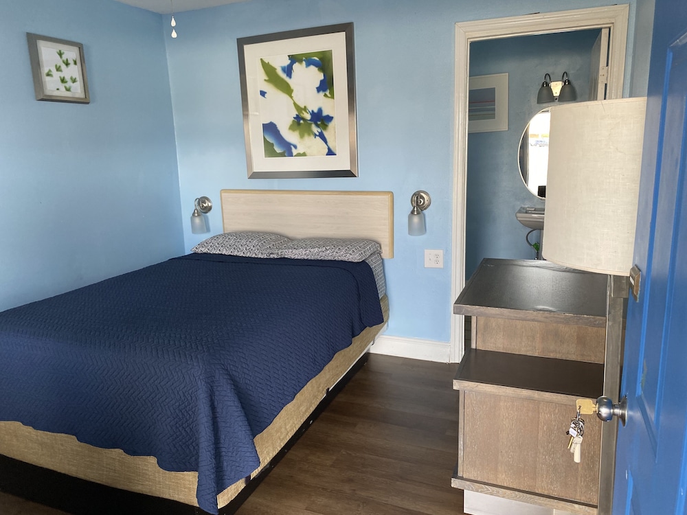 Economy Single Room