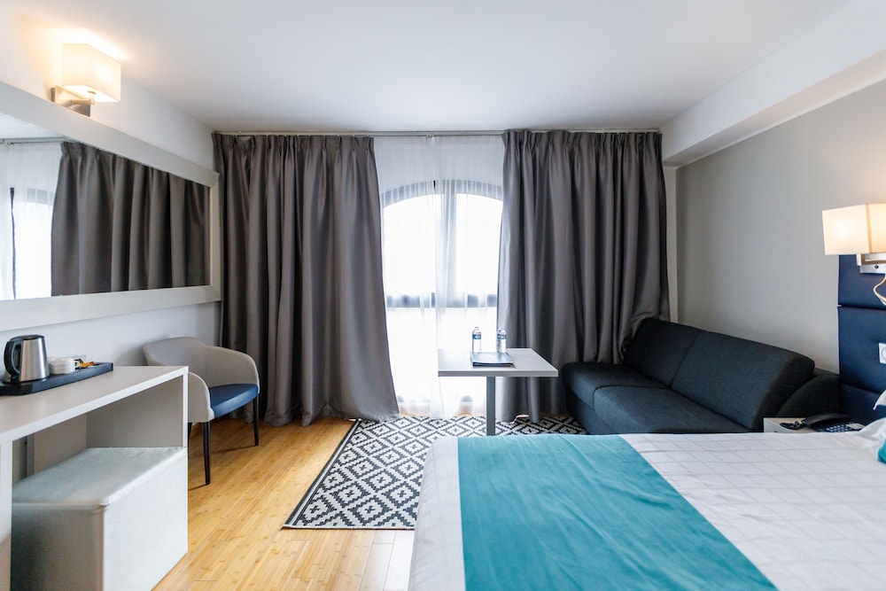 Family Double Room - Photo 9