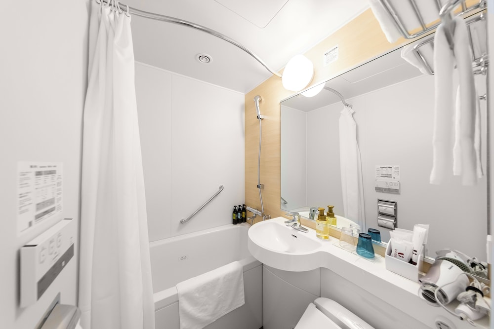 Standard Single Room, Non Smoking - Photo 6