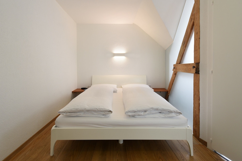 Economy Double Room photo 2