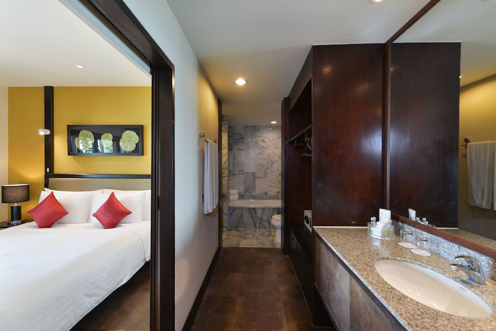 Andaman Beach Suite - Photo 11