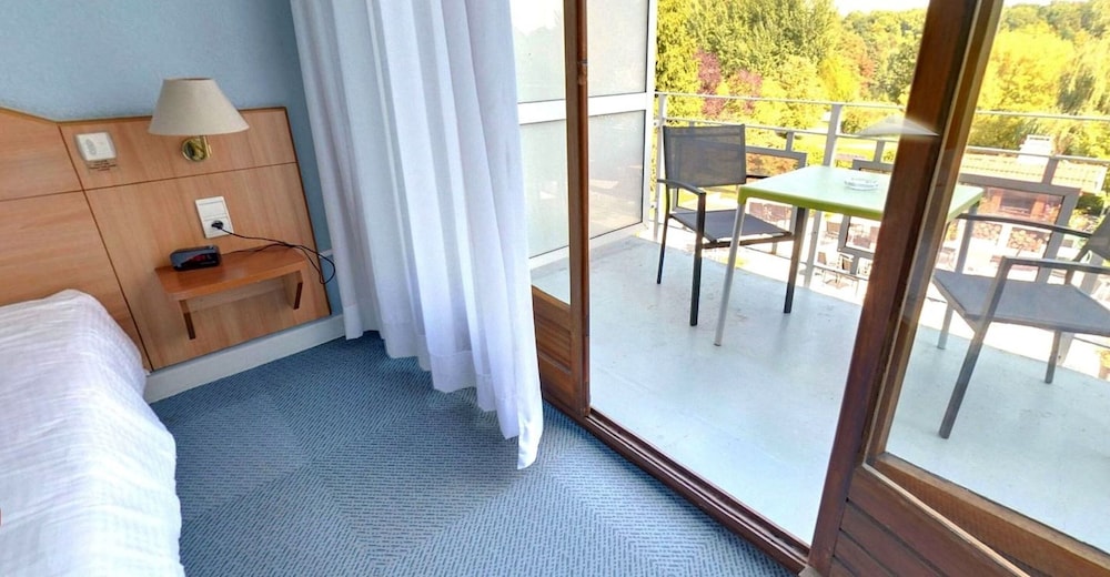 Double Room - Photo 6