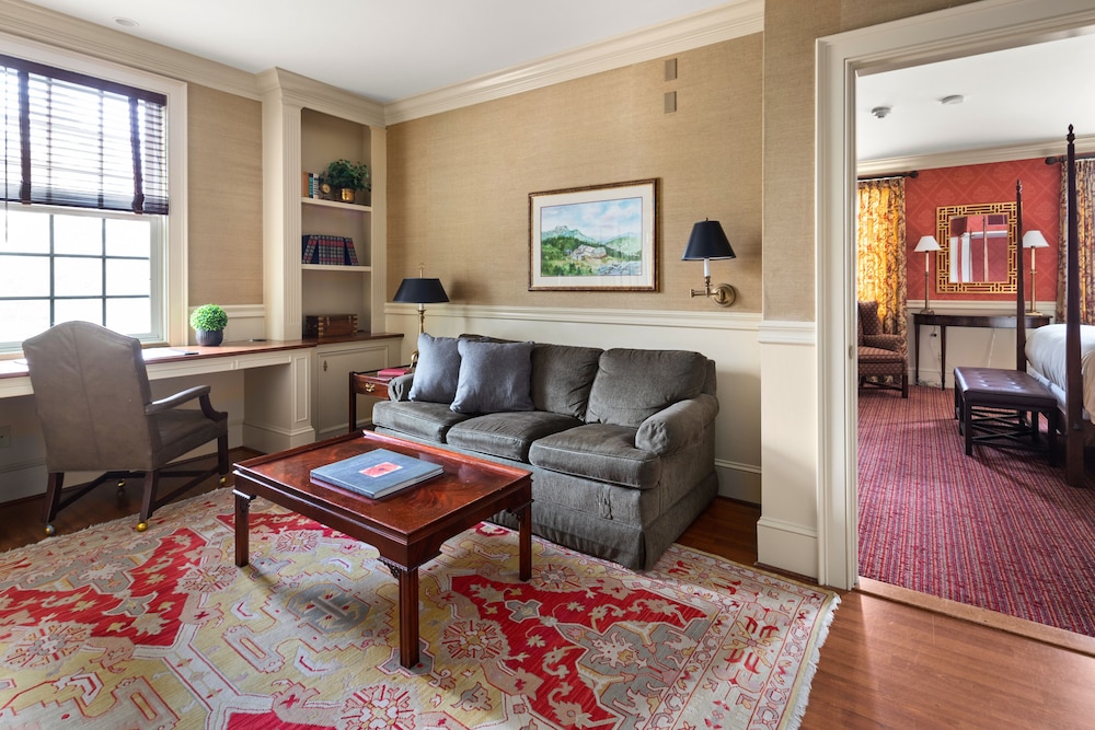 Luxury Suite, 1 King Bed - Photo 3
