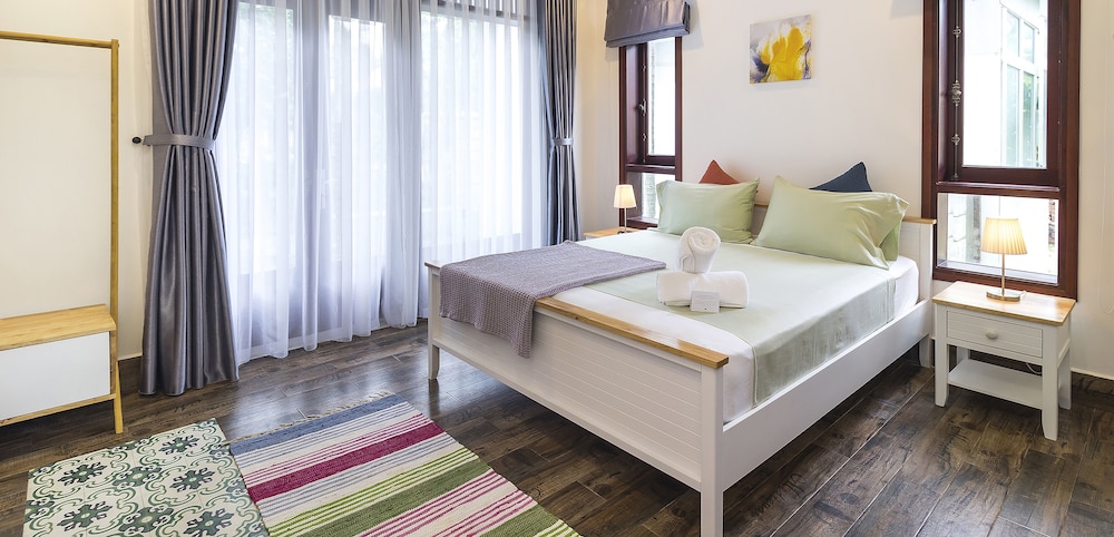 Standard Double Room, 1 Queen Bed, Patio