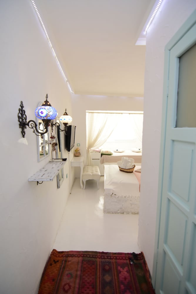 Family Quadruple Room - Photo 6