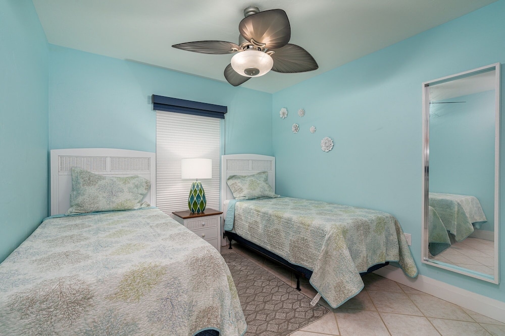 Condo, 2 Bedrooms photo 3