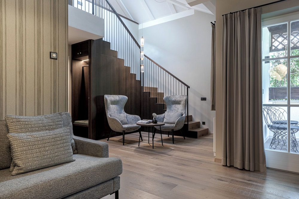 Suite (Attico)