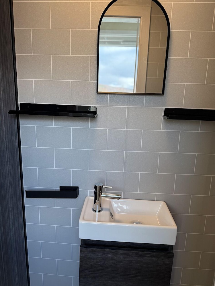 Basic Suite, Private Bathroom photo 2