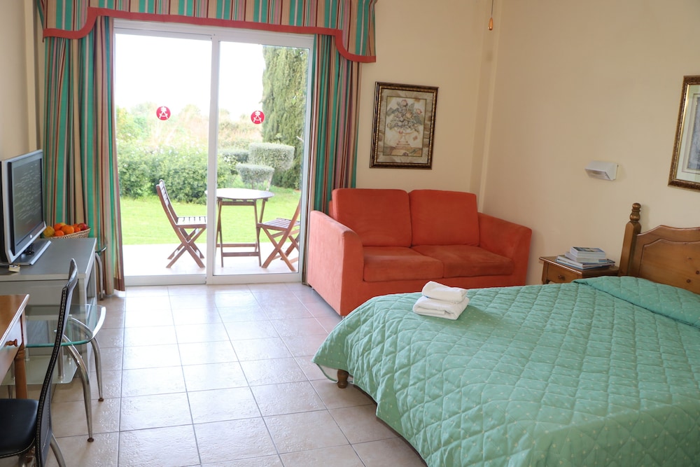 Superior Studio, Sea View - Photo 1