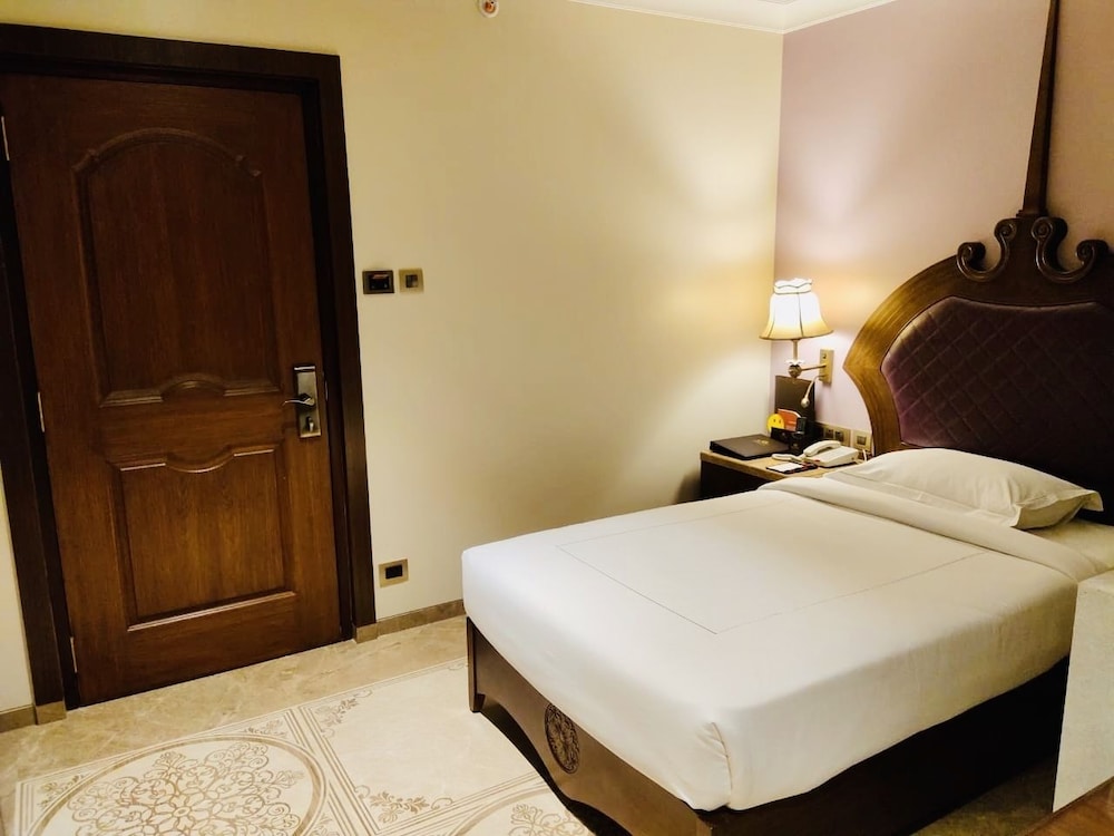 Superior Single Room, City View